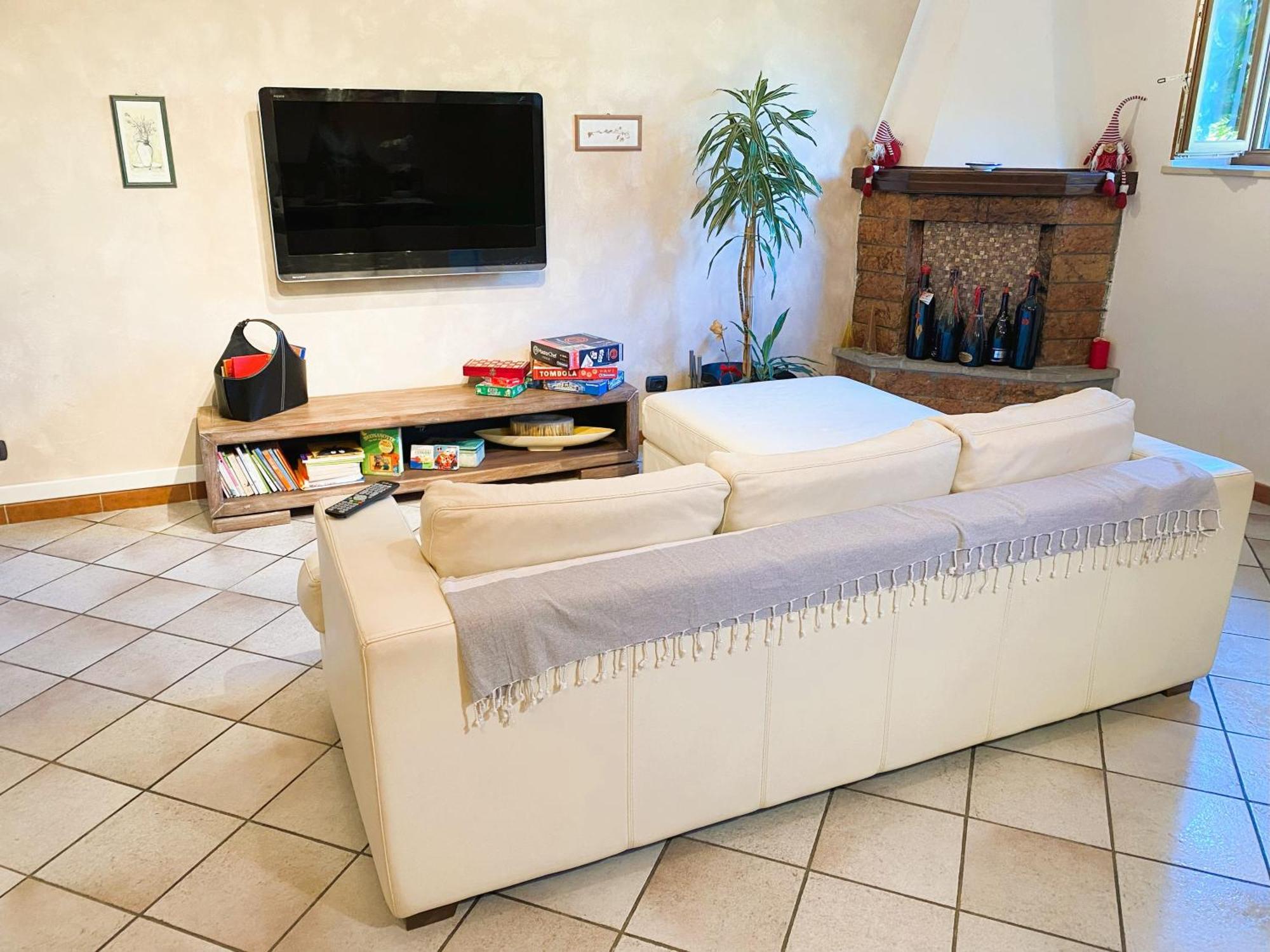 Chiara House Appartement Barga Buitenkant foto